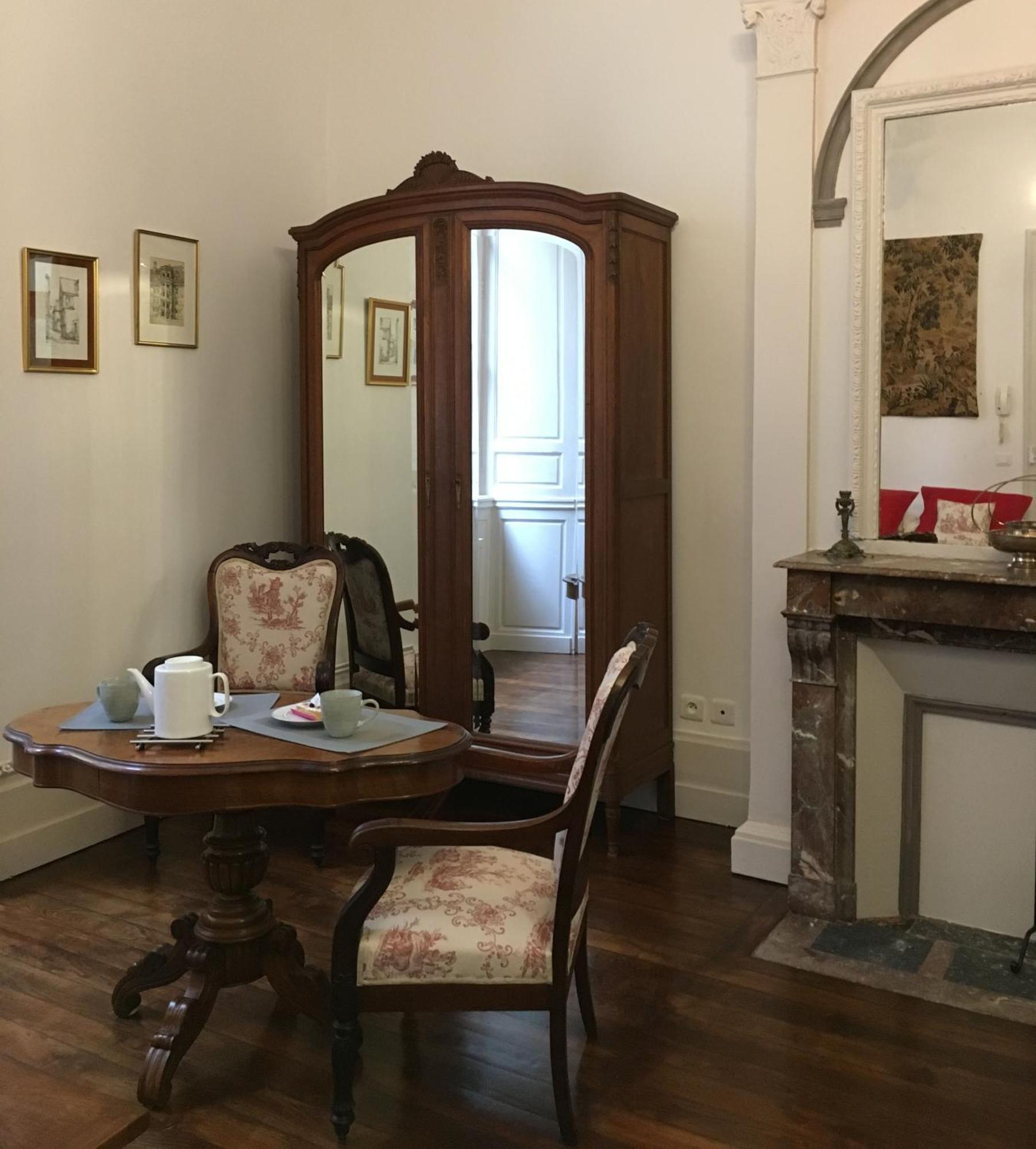 Chatel Rose - Historical Centre With Garden Blois Bagian luar foto